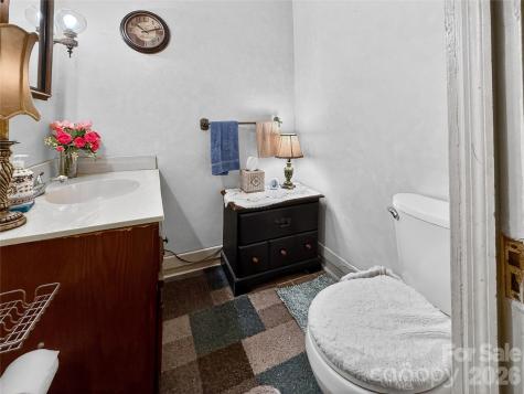192 W Court Street Rutherfordton NC 28139
