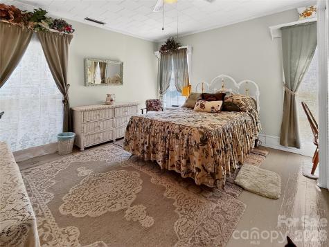 192 W Court Street Rutherfordton NC 28139