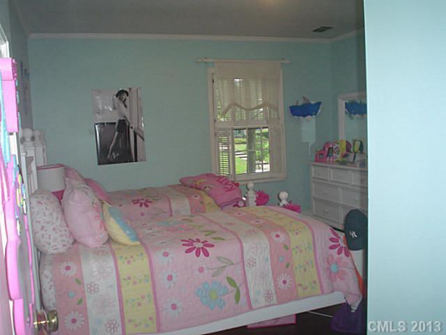 4711 Montibello Drive Charlotte NC 28226