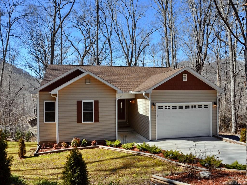 688 Henry Dingus Way Maggie Valley NC 28751