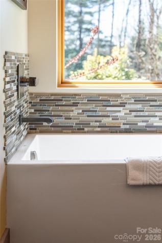 33 Robinson Creek Road Asheville NC 28803