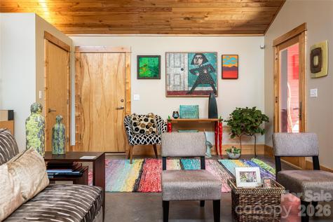 33 Robinson Creek Road Asheville NC 28803