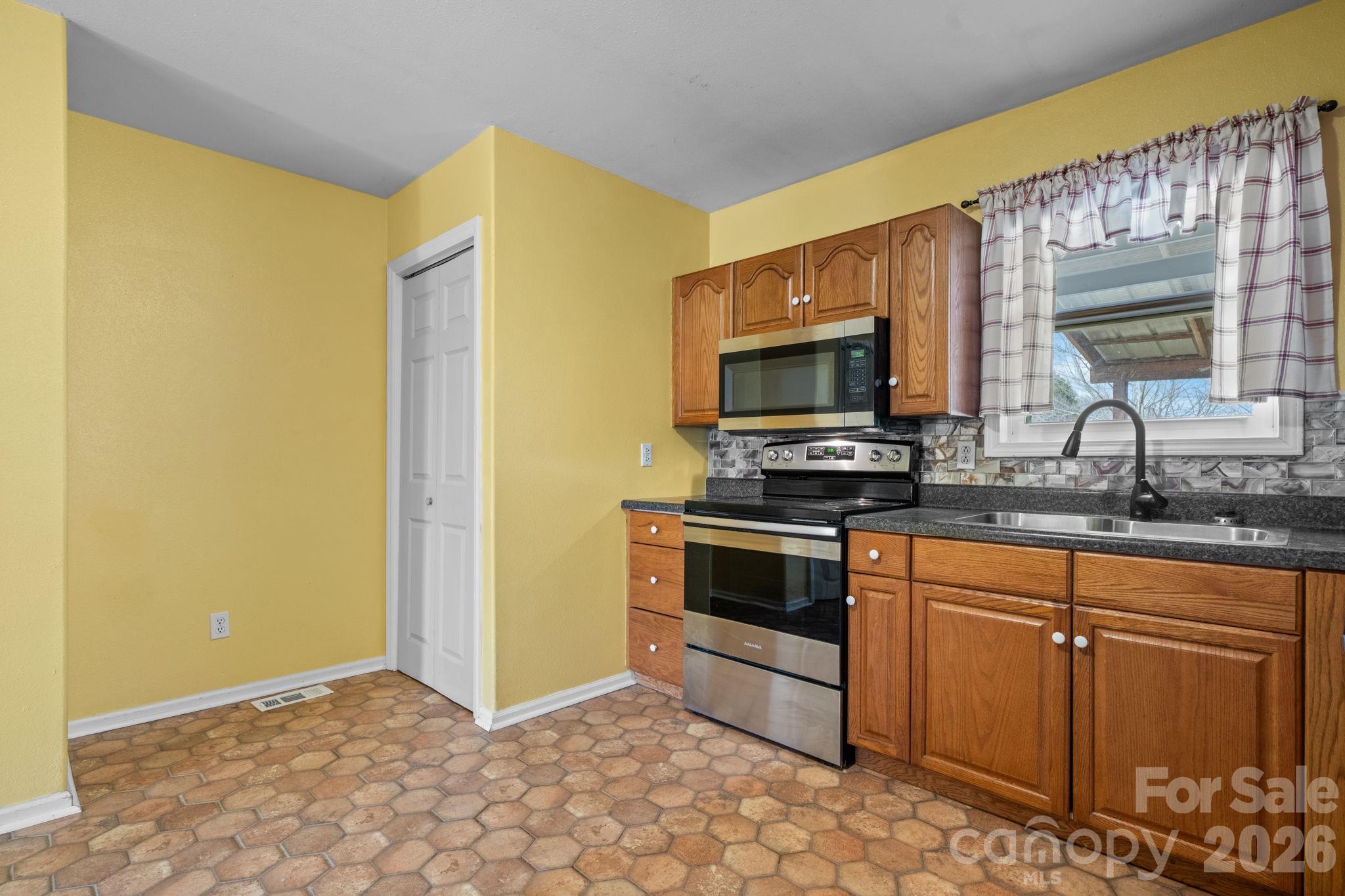 4820 Wordsworth Circle Conover NC 28613