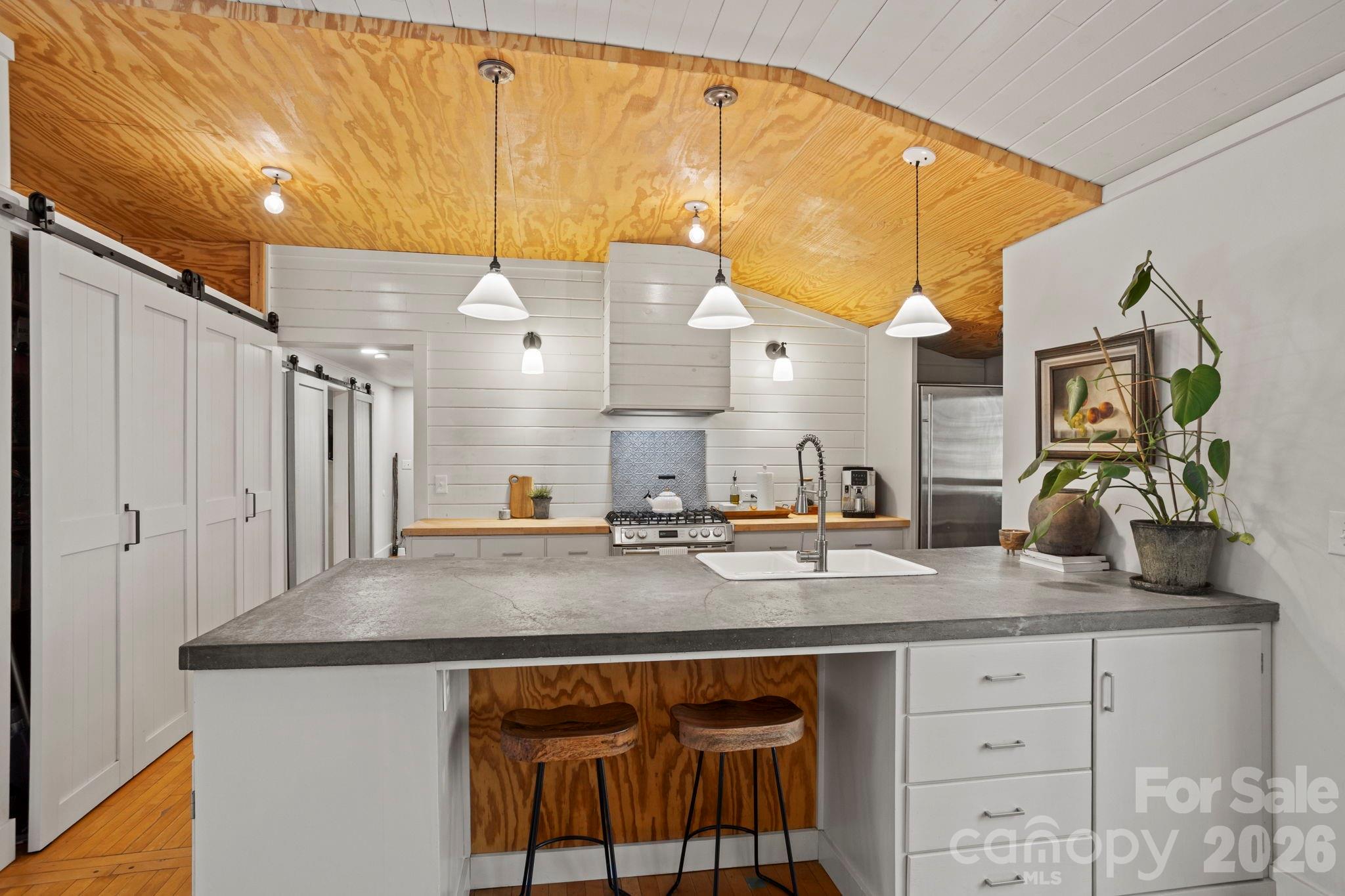 2525 Kanuga Road Hendersonville NC 28739
