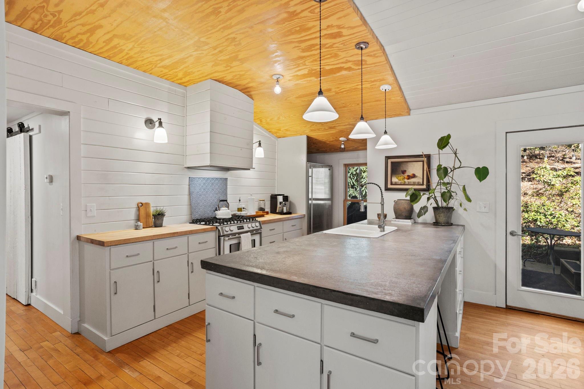 2525 Kanuga Road Hendersonville NC 28739