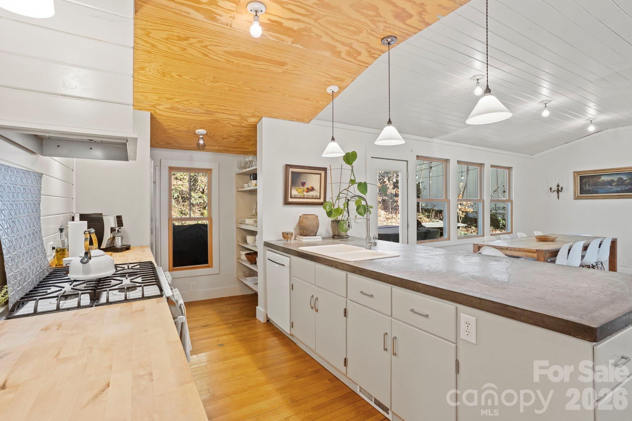 2525 Kanuga Road Hendersonville NC 28739