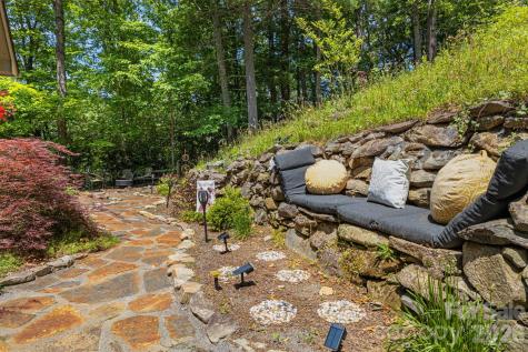 5 Saddle Ridge Fletcher NC 28732