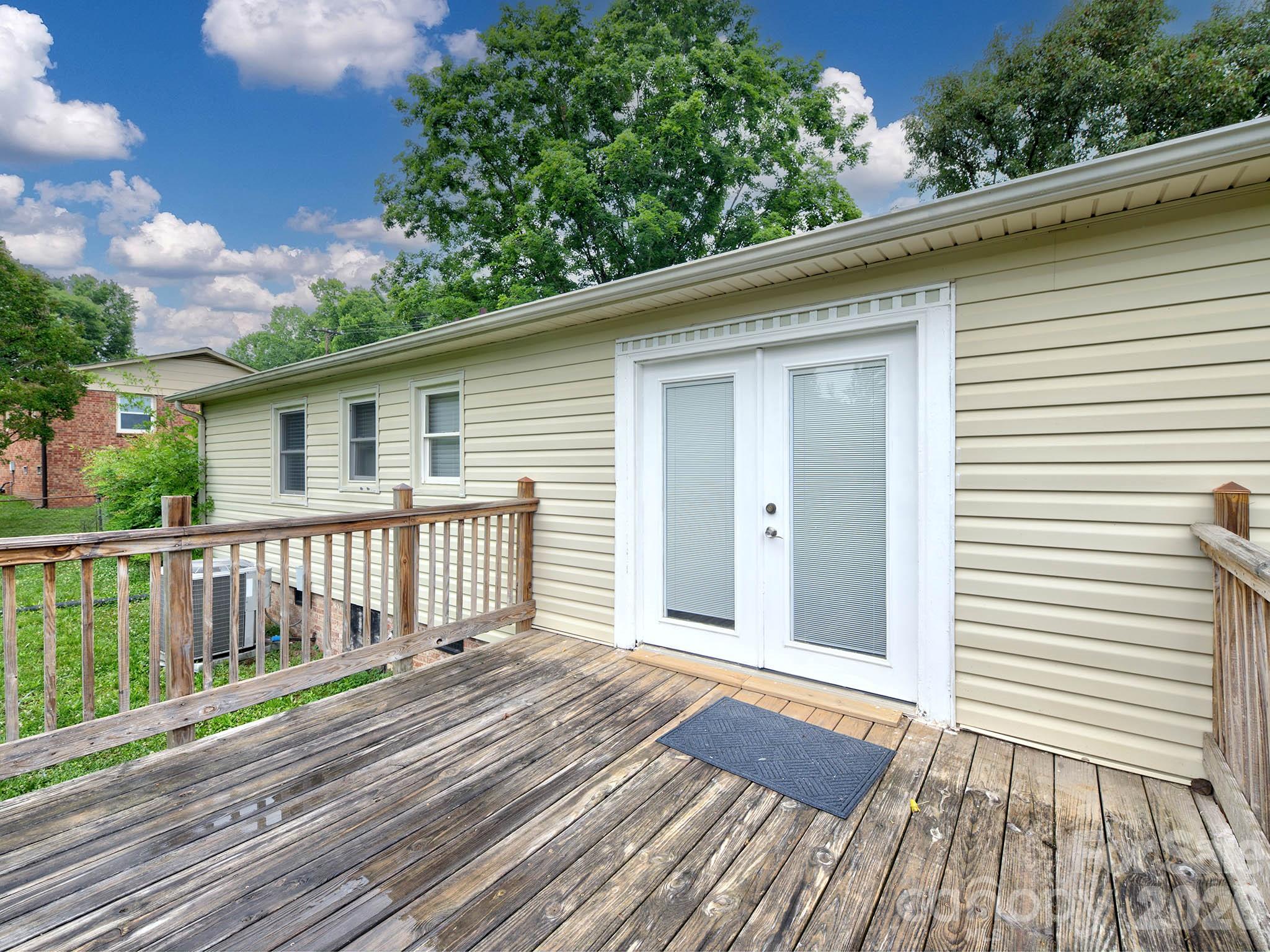 109 Oxford Street Shelby NC 28152