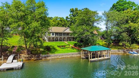 65 King Arthurs Court Hickory NC 28601