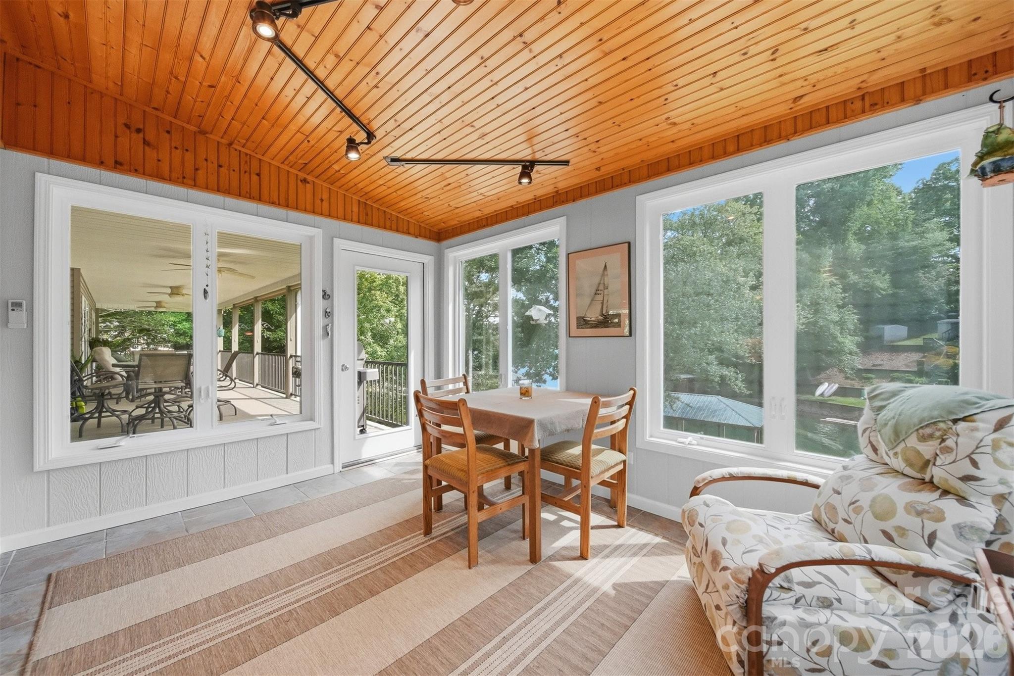 65 King Arthurs Court Hickory NC 28601