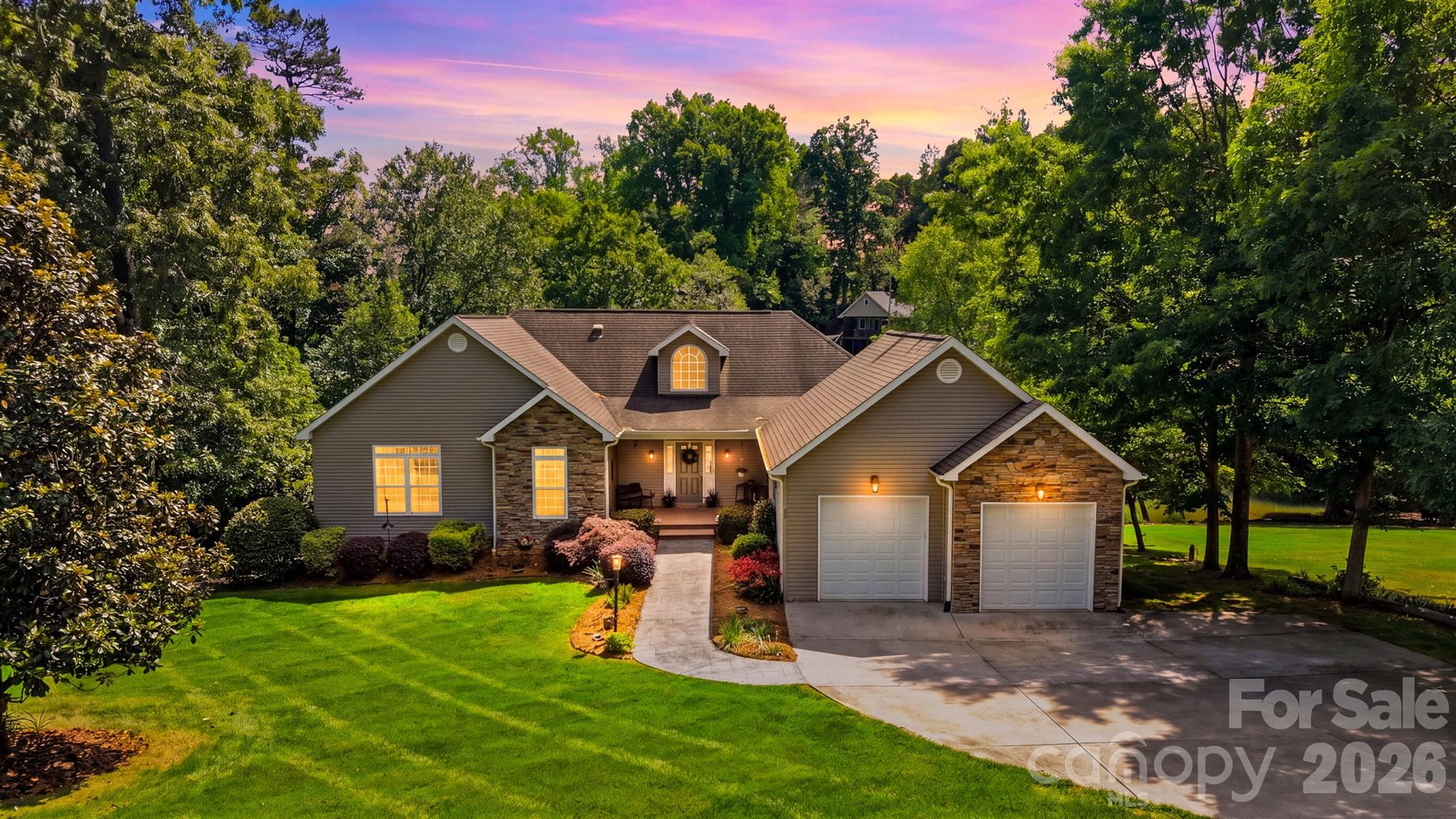 65 King Arthurs Court Hickory NC 28601