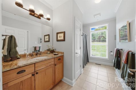 65 King Arthurs Court Hickory NC 28601