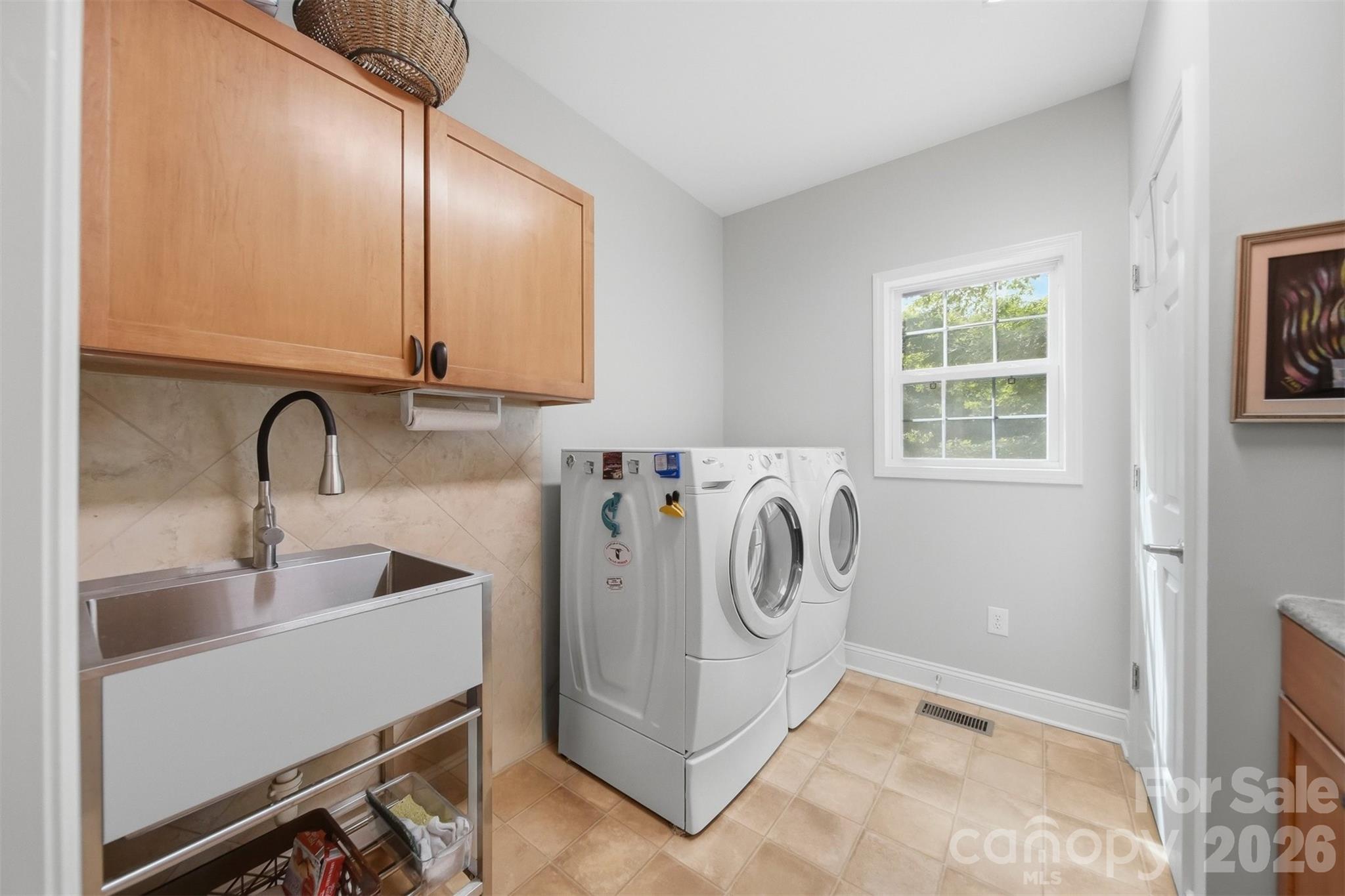 65 King Arthurs Court Hickory NC 28601