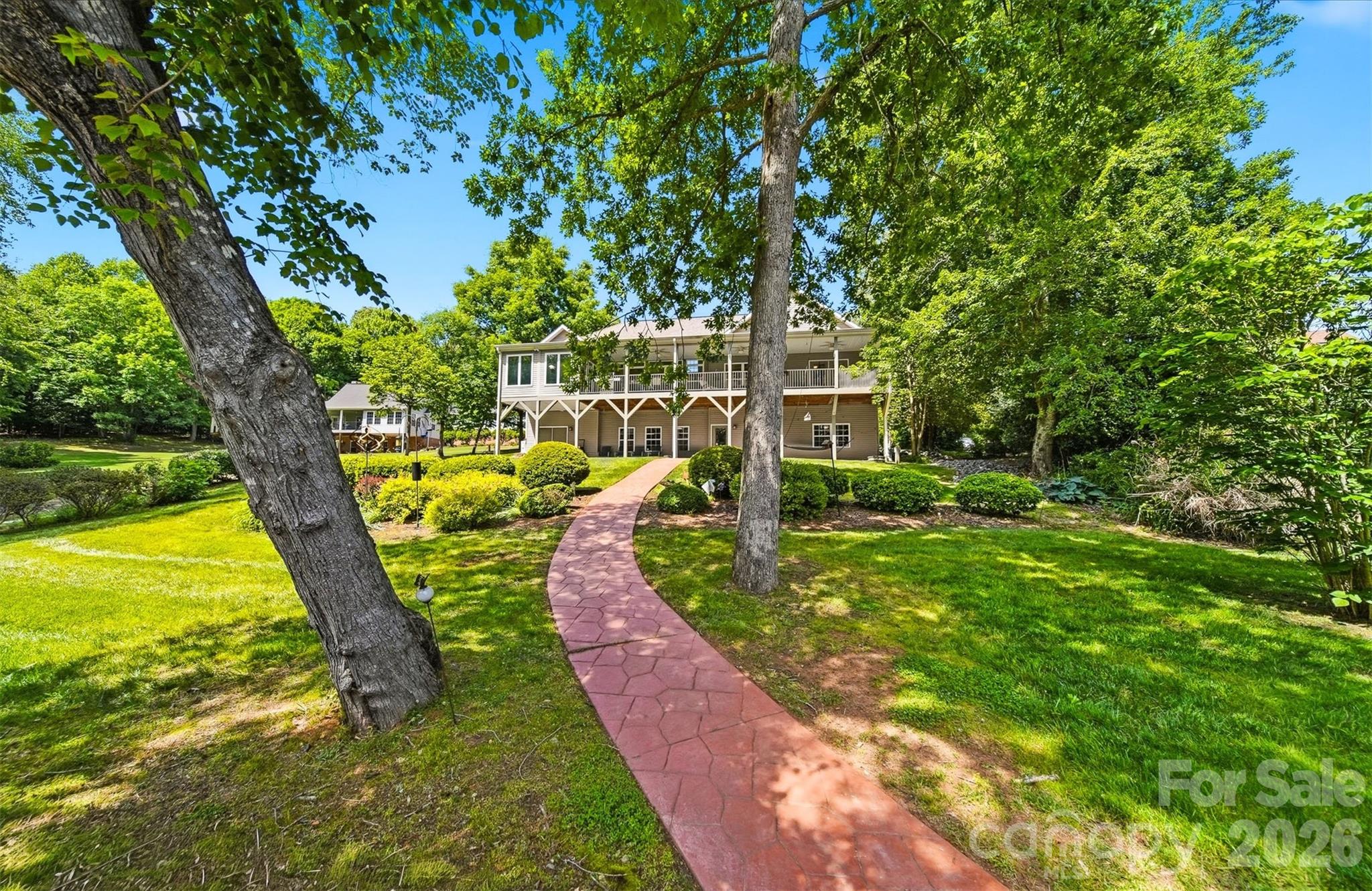 65 King Arthurs Court Hickory NC 28601