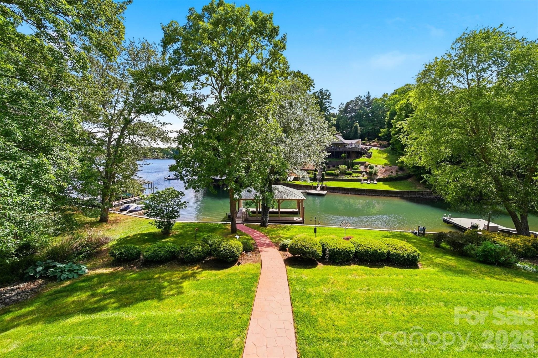 65 King Arthurs Court Hickory NC 28601