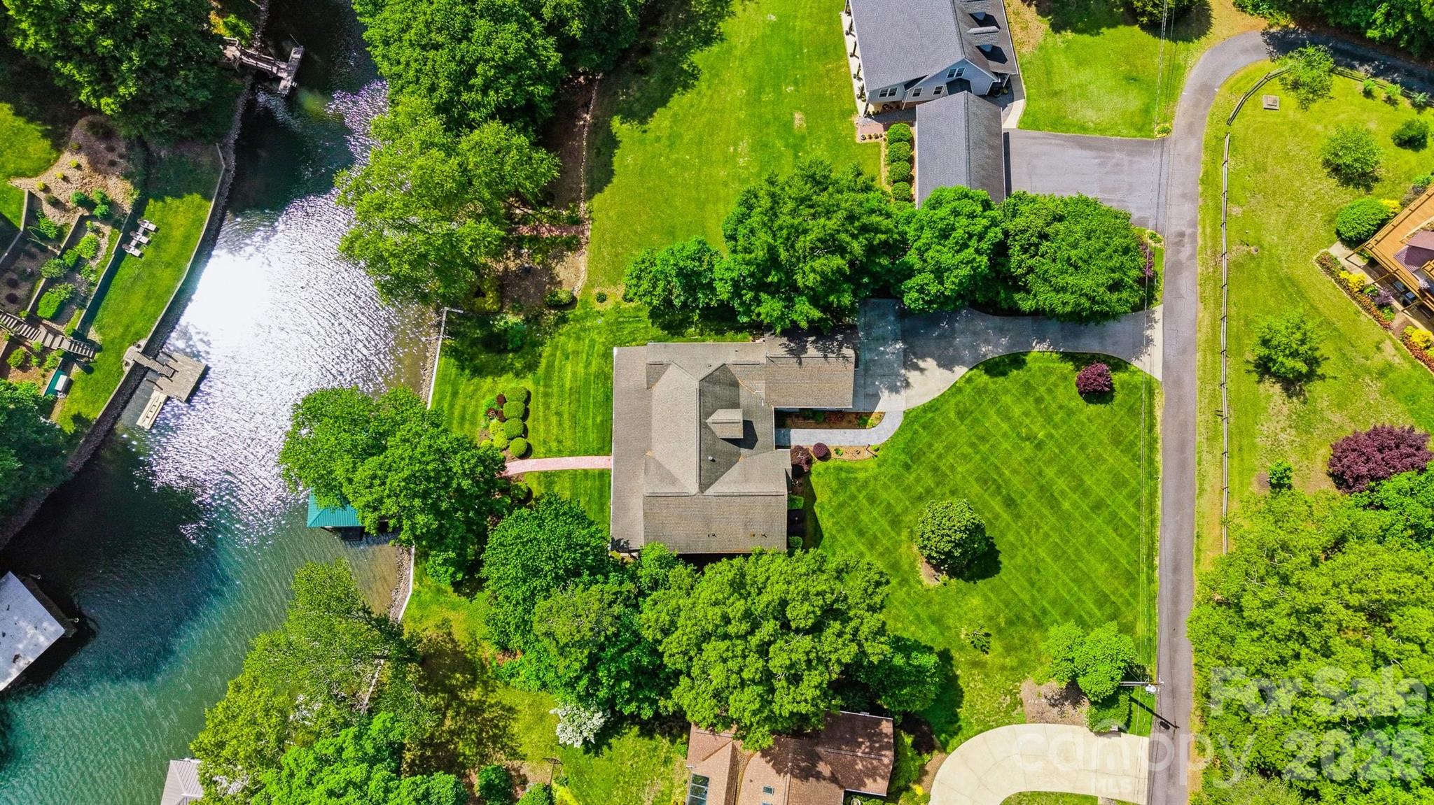 65 King Arthurs Court Hickory NC 28601