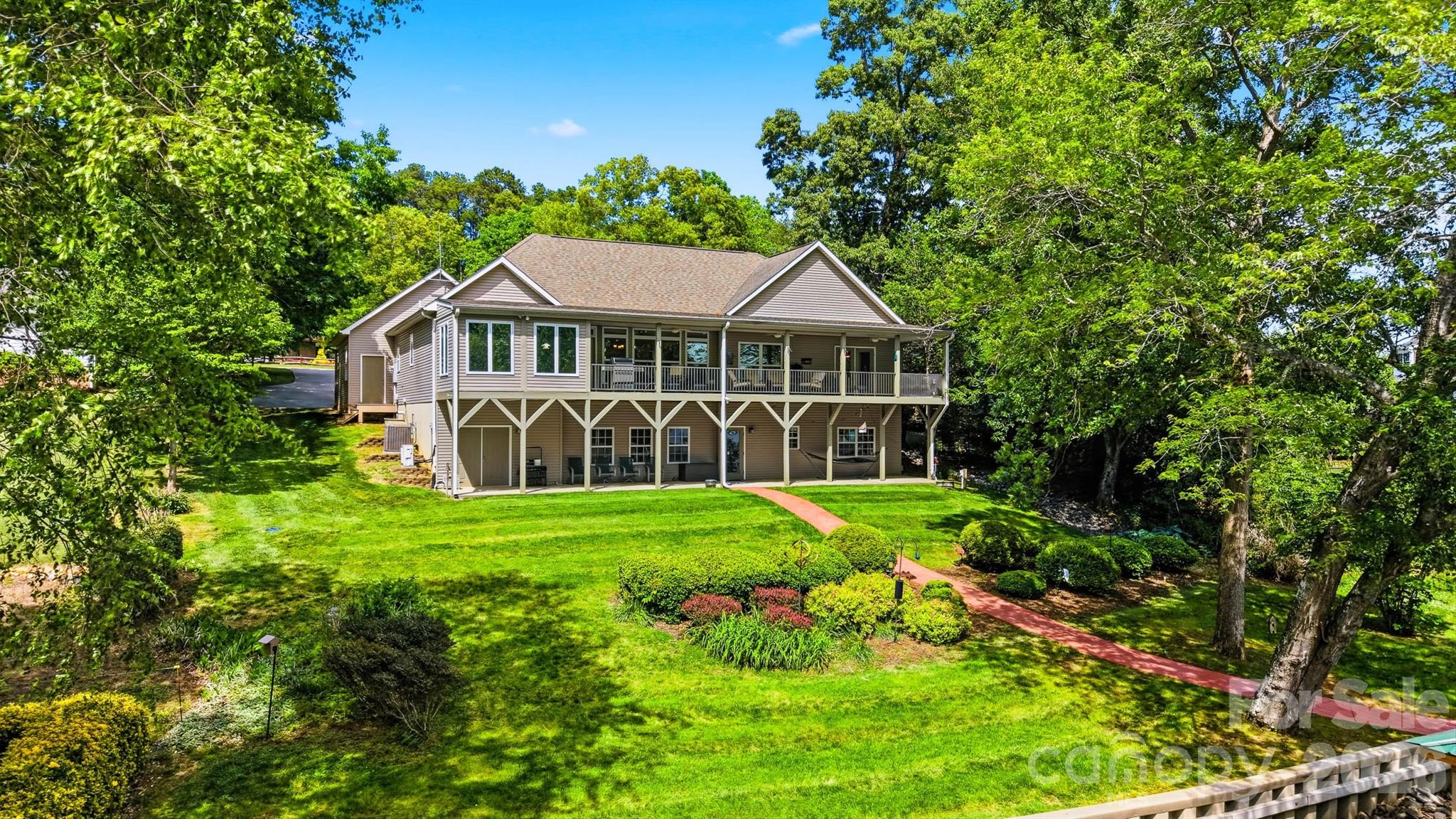65 King Arthurs Court Hickory NC 28601