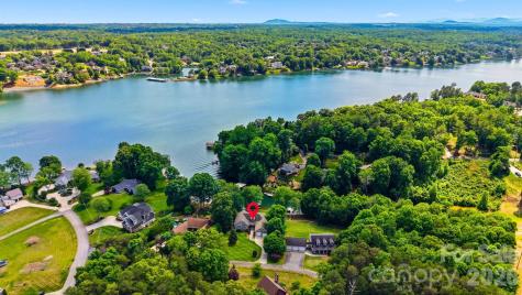 65 King Arthurs Court Hickory NC 28601