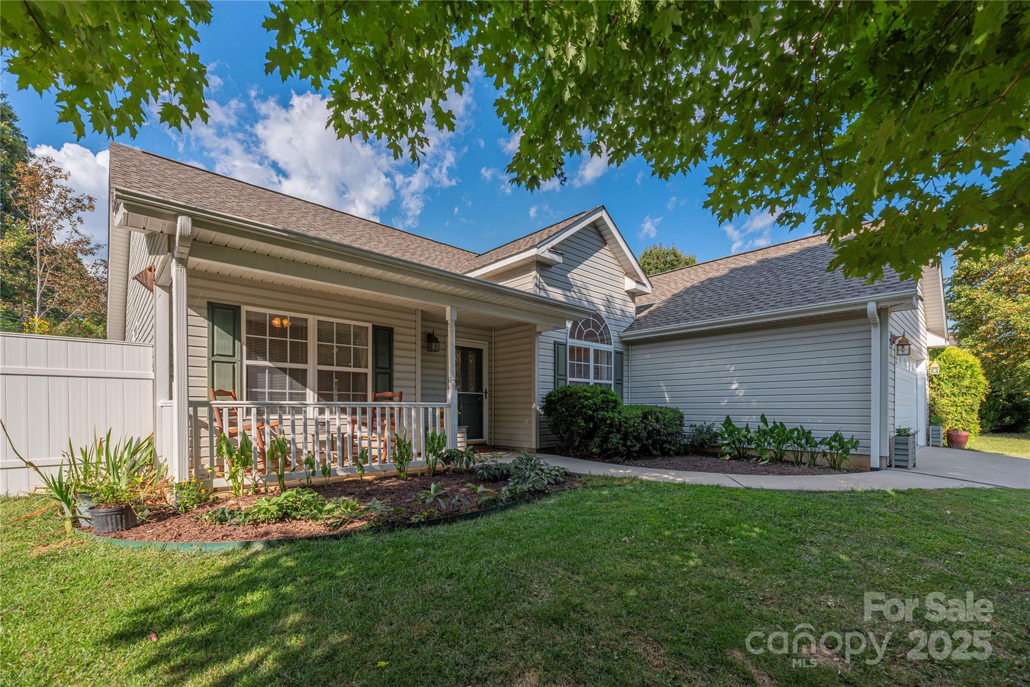 20 Ridgeland Lane Asheville NC 28805