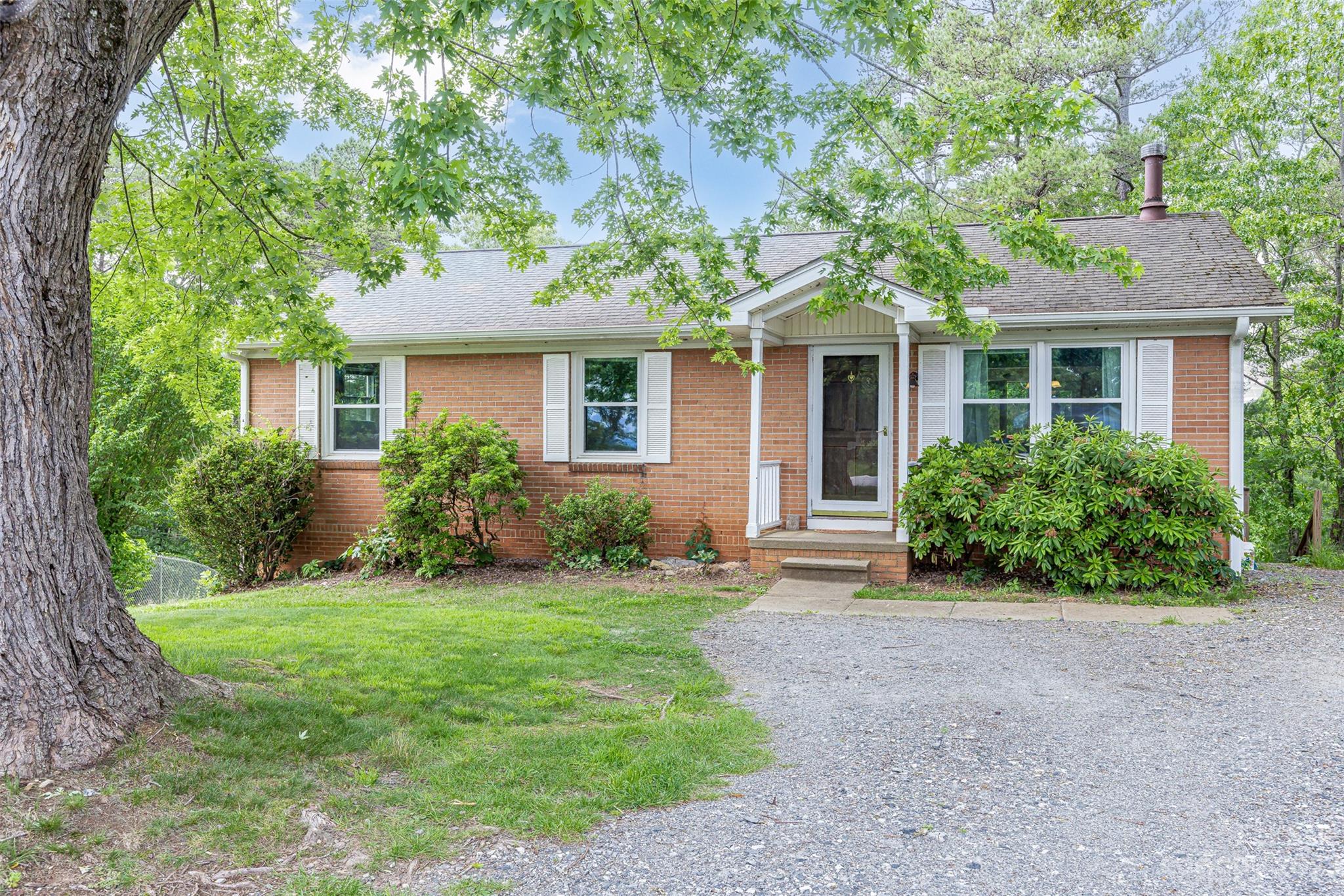 20 Jett Court Asheville NC 28806