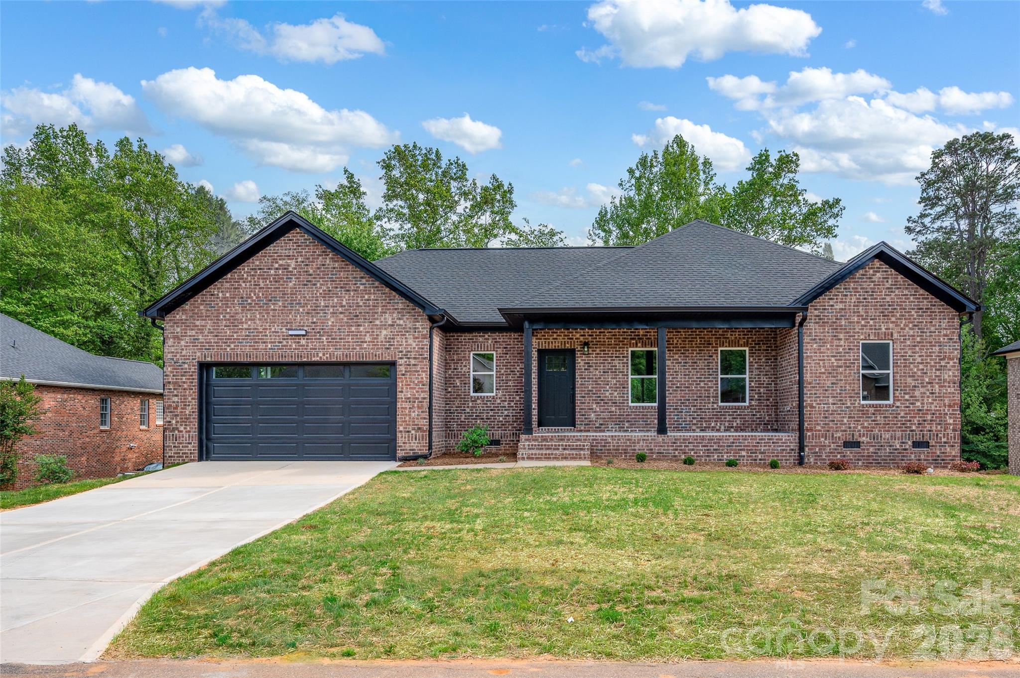 906 4th Street NE Conover NC 28613