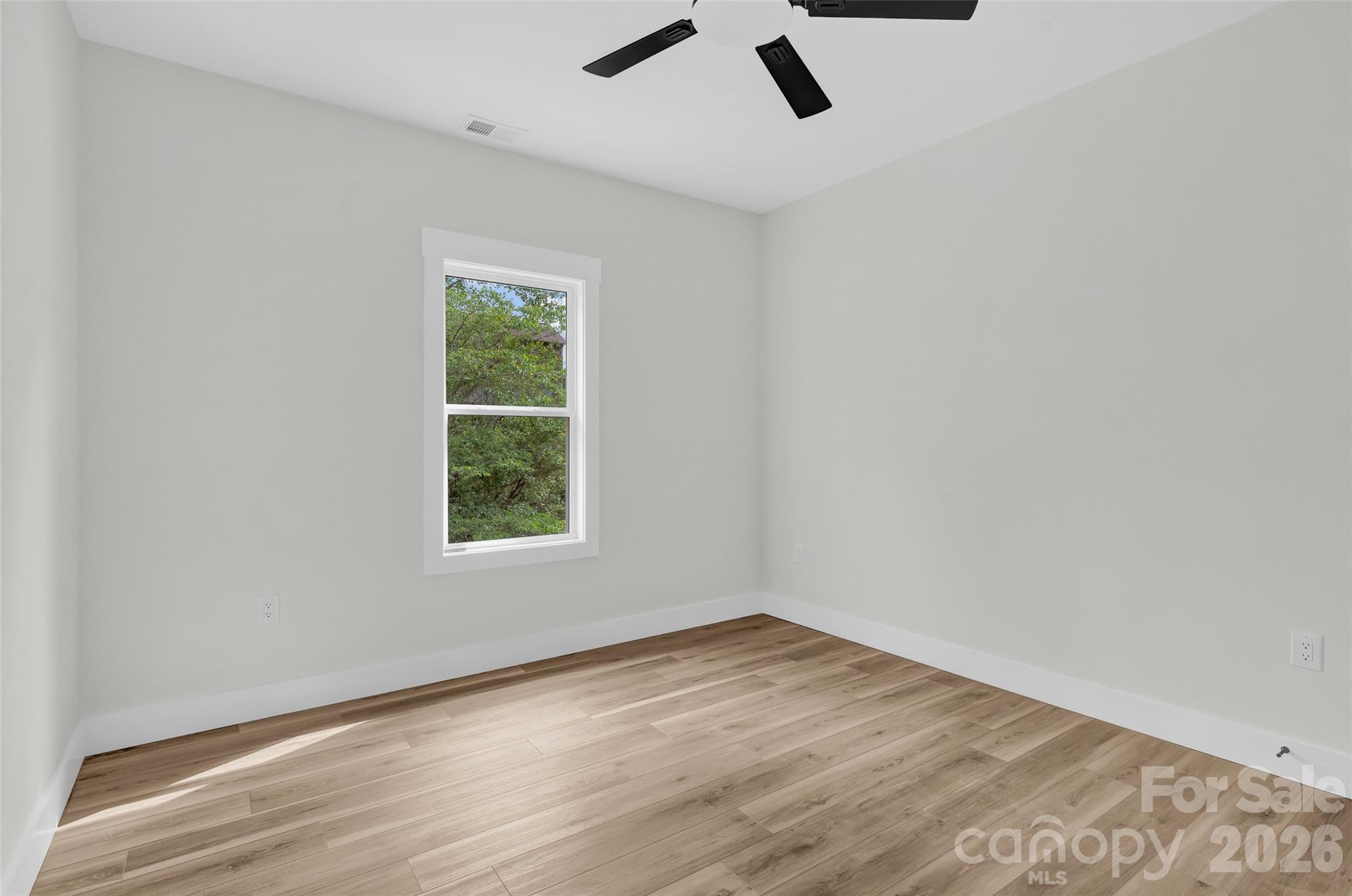 906 4th Street NE Conover NC 28613