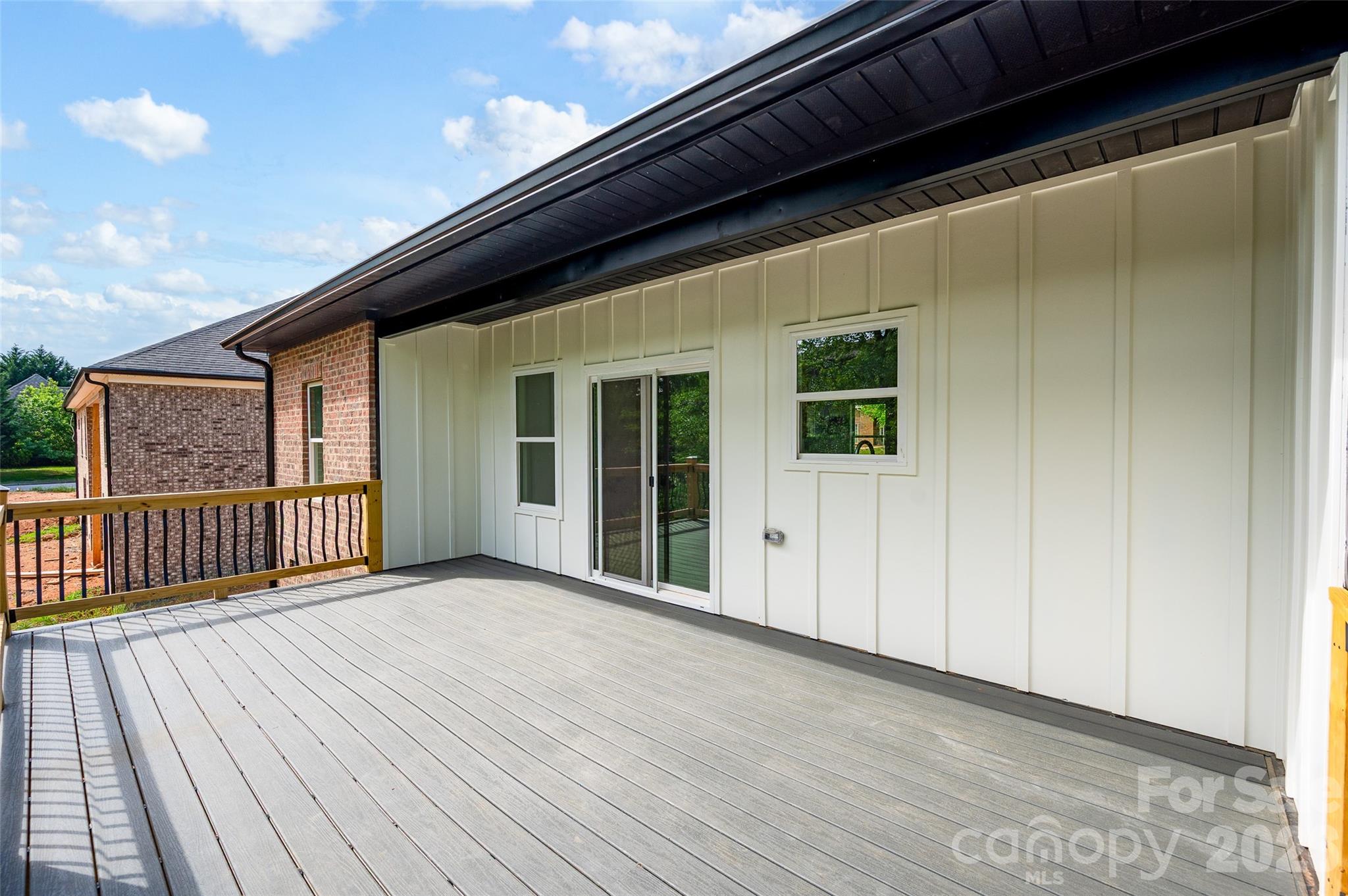 906 4th Street NE Conover NC 28613