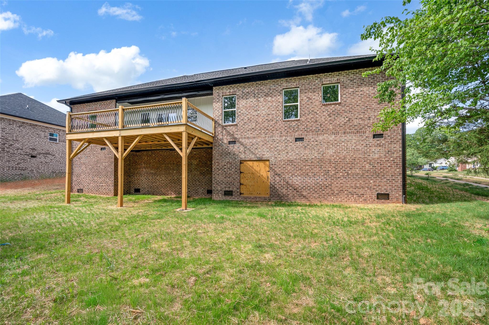 906 4th Street NE Conover NC 28613