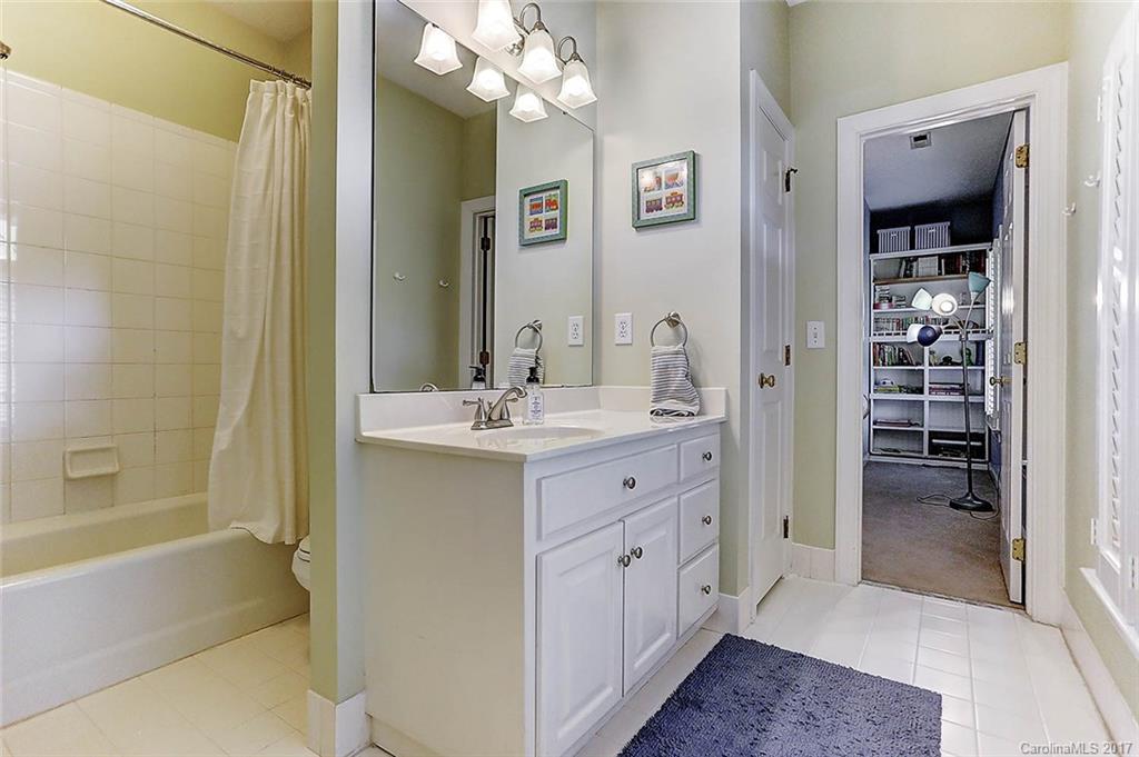 10415 Tyne Court Charlotte NC 28210