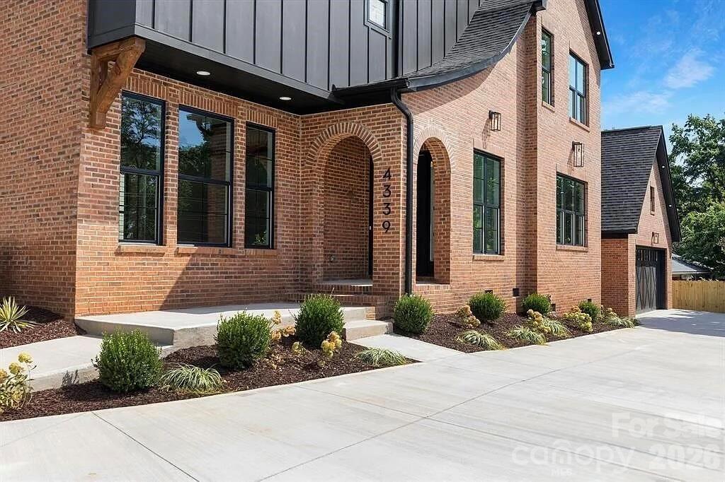 4339 Castlewood Road Charlotte NC 28209