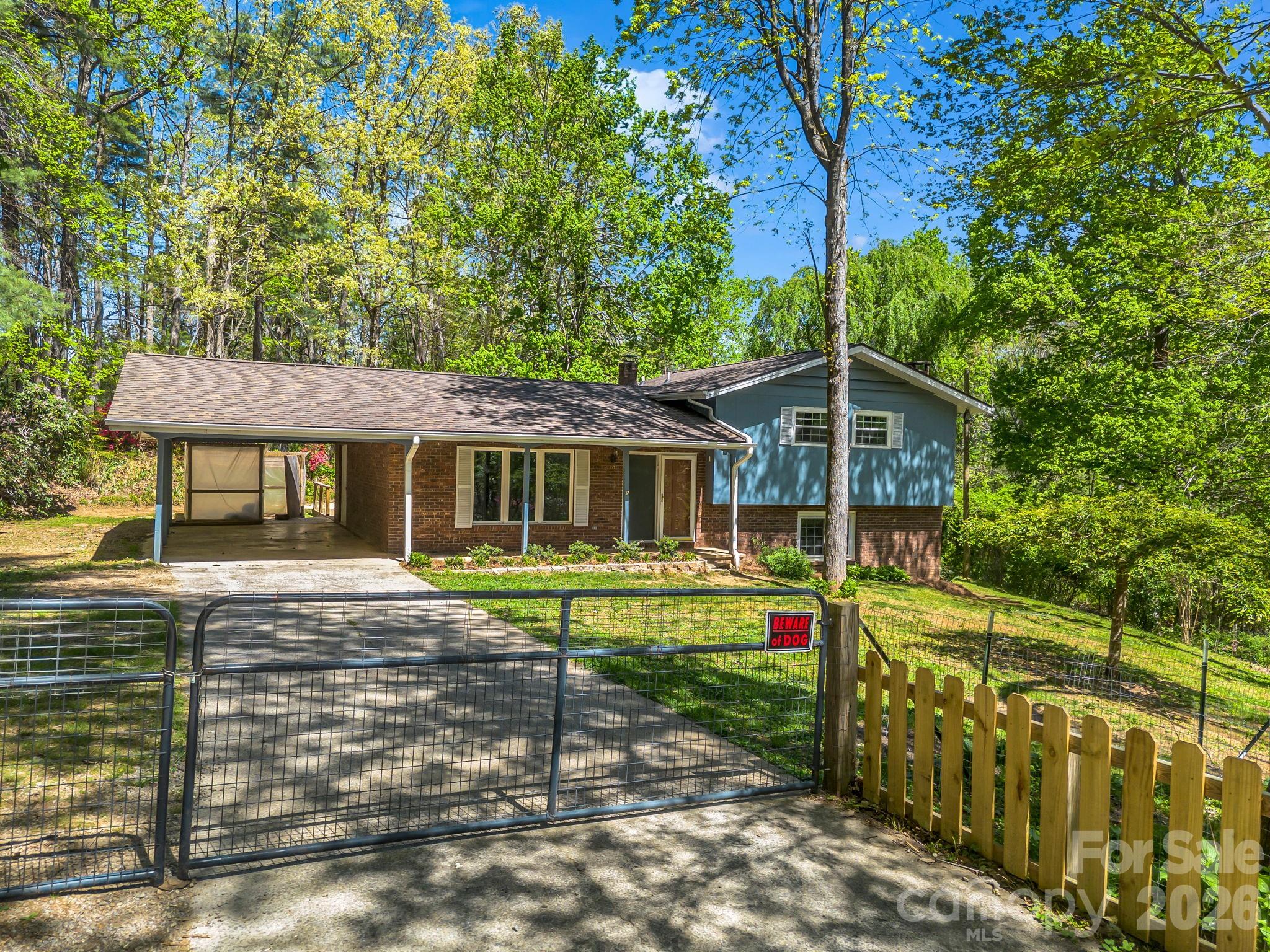 31 Firefly Lane Saluda NC 28773