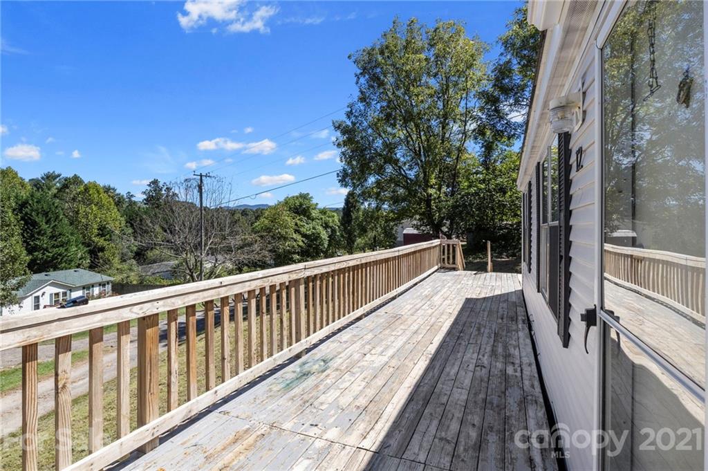 12 Springlawn Way Asheville NC 28805