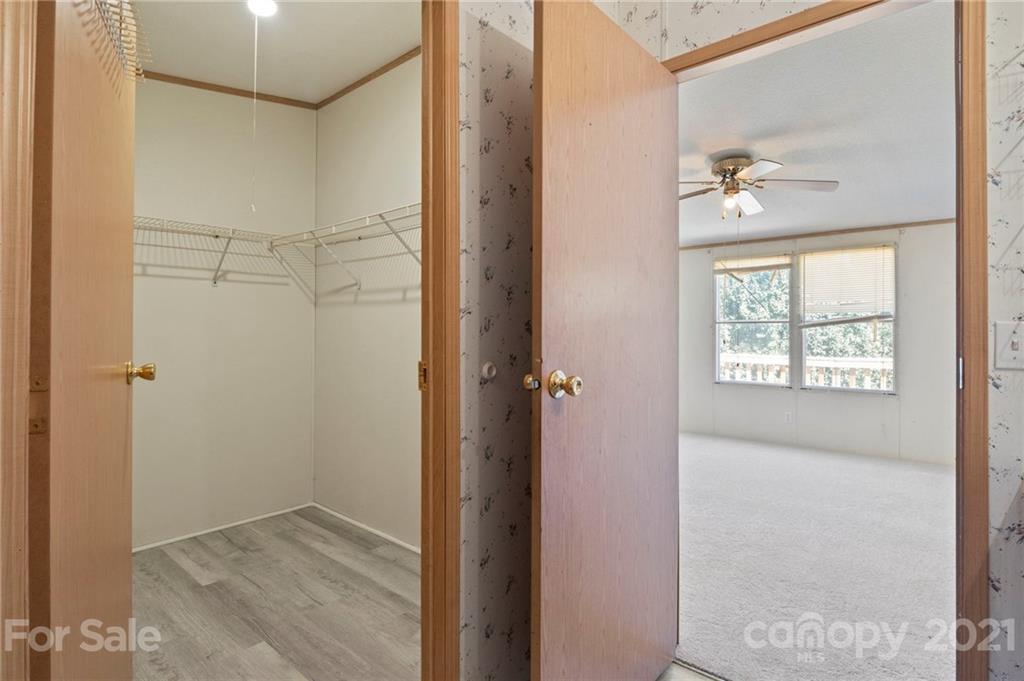 12 Springlawn Way Asheville NC 28805