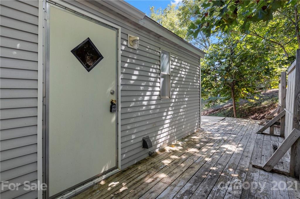 12 Springlawn Way Asheville NC 28805