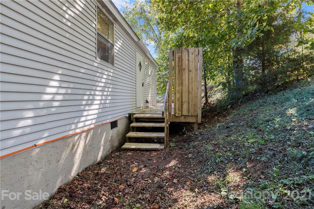 12 Springlawn Way Asheville NC 28805