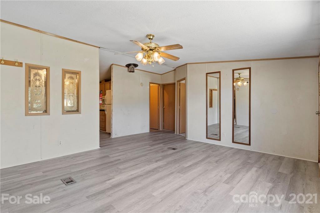 12 Springlawn Way Asheville NC 28805