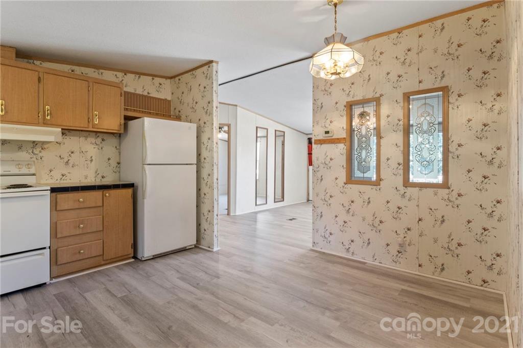 12 Springlawn Way Asheville NC 28805