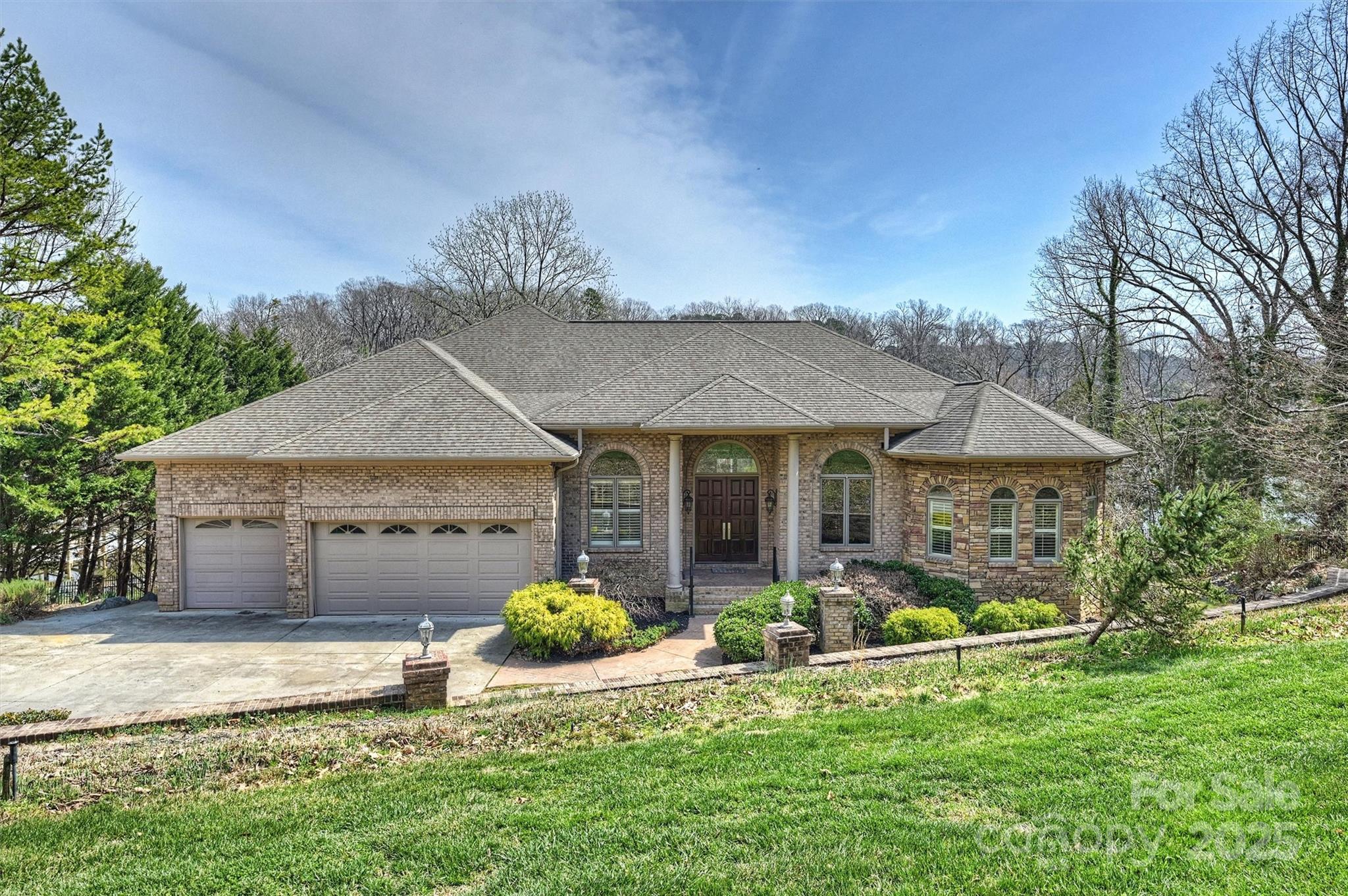 8720 Island Point Road Charlotte NC 28278
