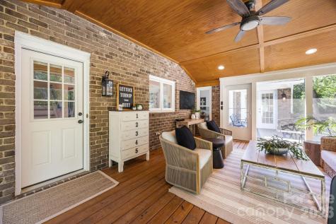 2234 Queensland Drive Charlotte NC 28270