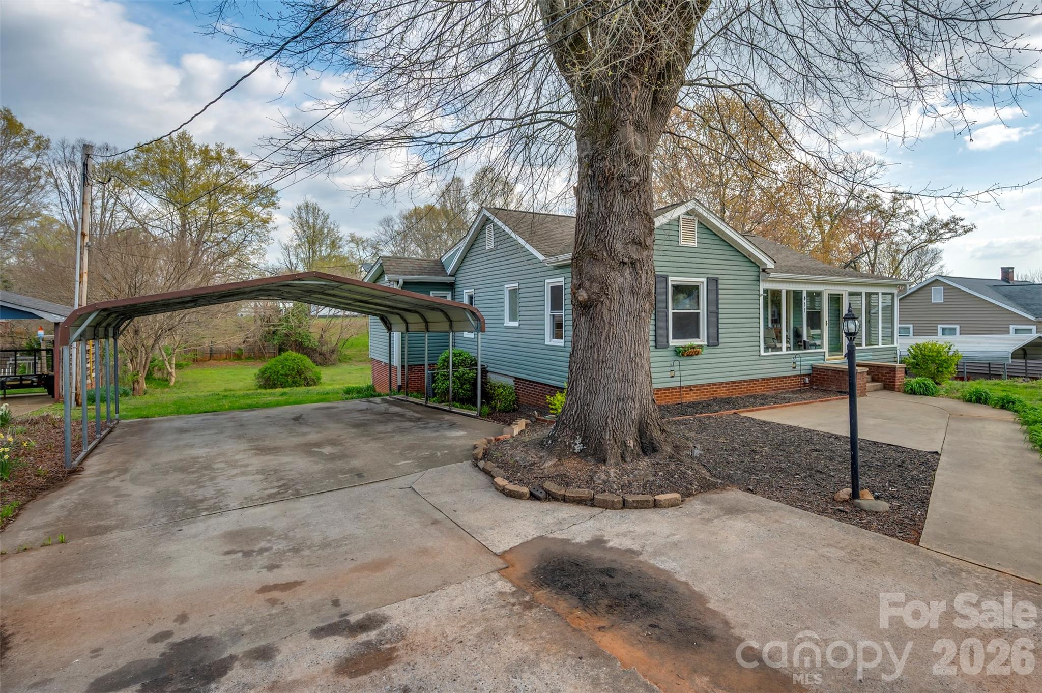 411 Arlington Street Forest City NC 28043