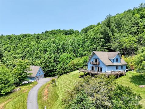 1592 Piney Hill Road Burnsville NC 28714