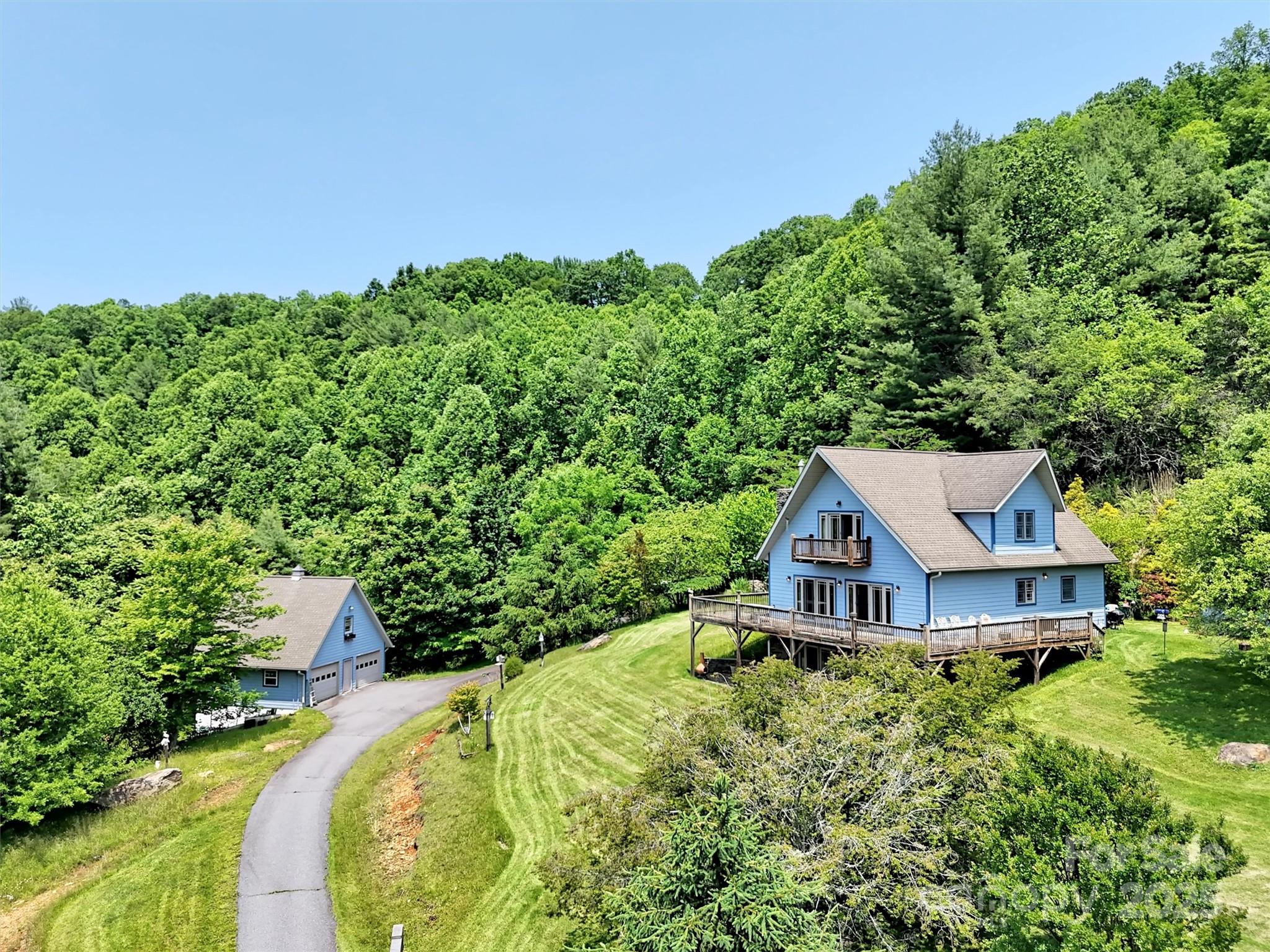 1592 Piney Hill Road Burnsville NC 28714