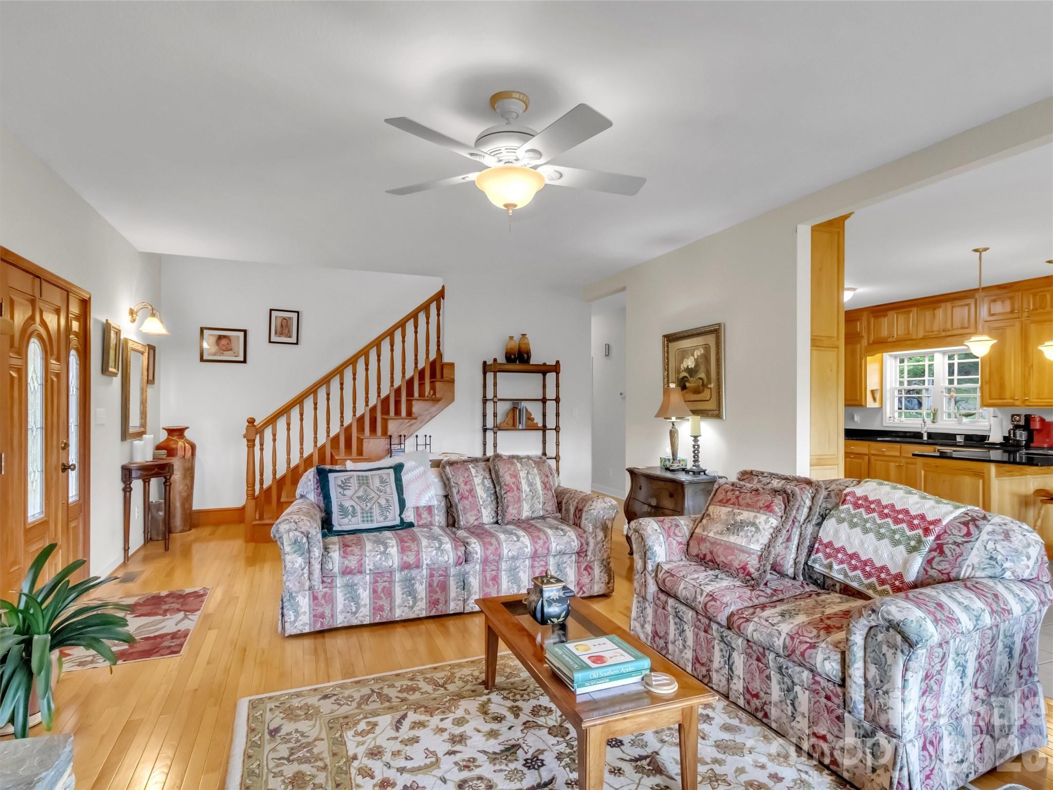 1592 Piney Hill Road Burnsville NC 28714