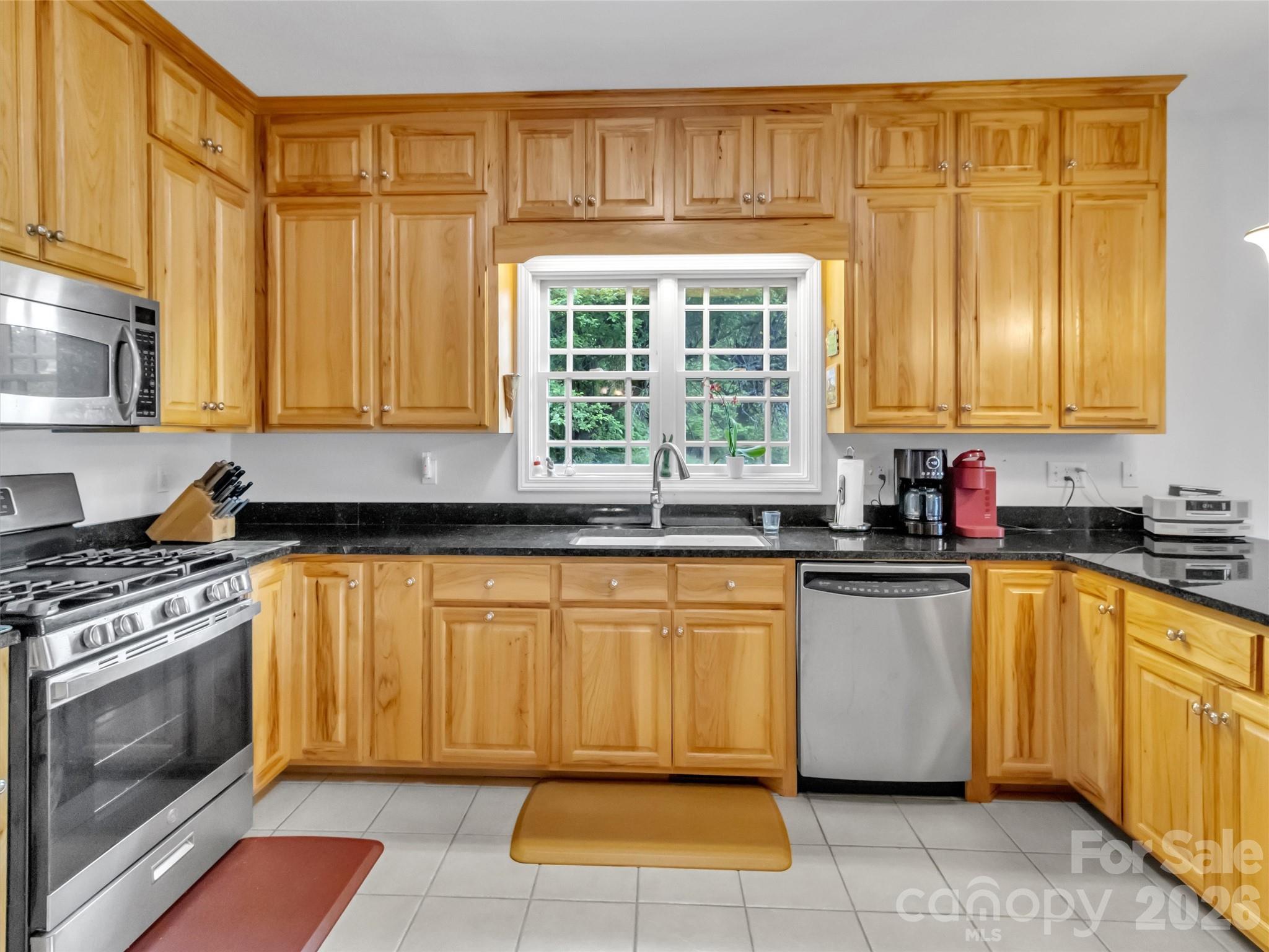 1592 Piney Hill Road Burnsville NC 28714