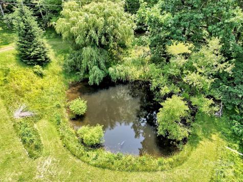 1592 Piney Hill Road Burnsville NC 28714