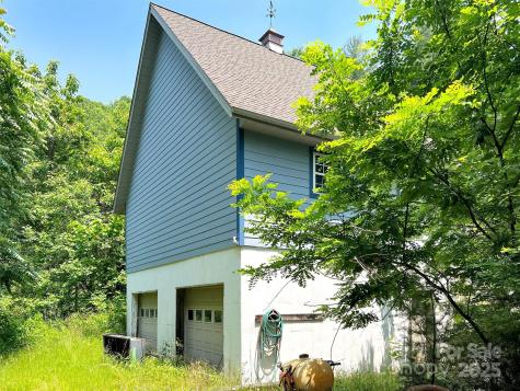 1592 Piney Hill Road Burnsville NC 28714