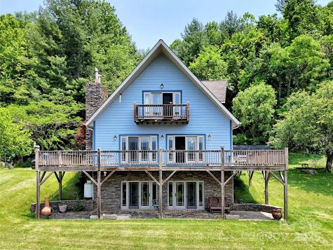 1592 Piney Hill Road Burnsville NC 28714