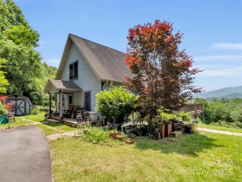 1592 Piney Hill Road Burnsville NC 28714