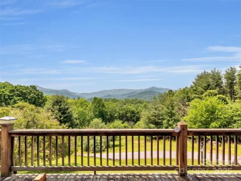 1592 Piney Hill Road Burnsville NC 28714