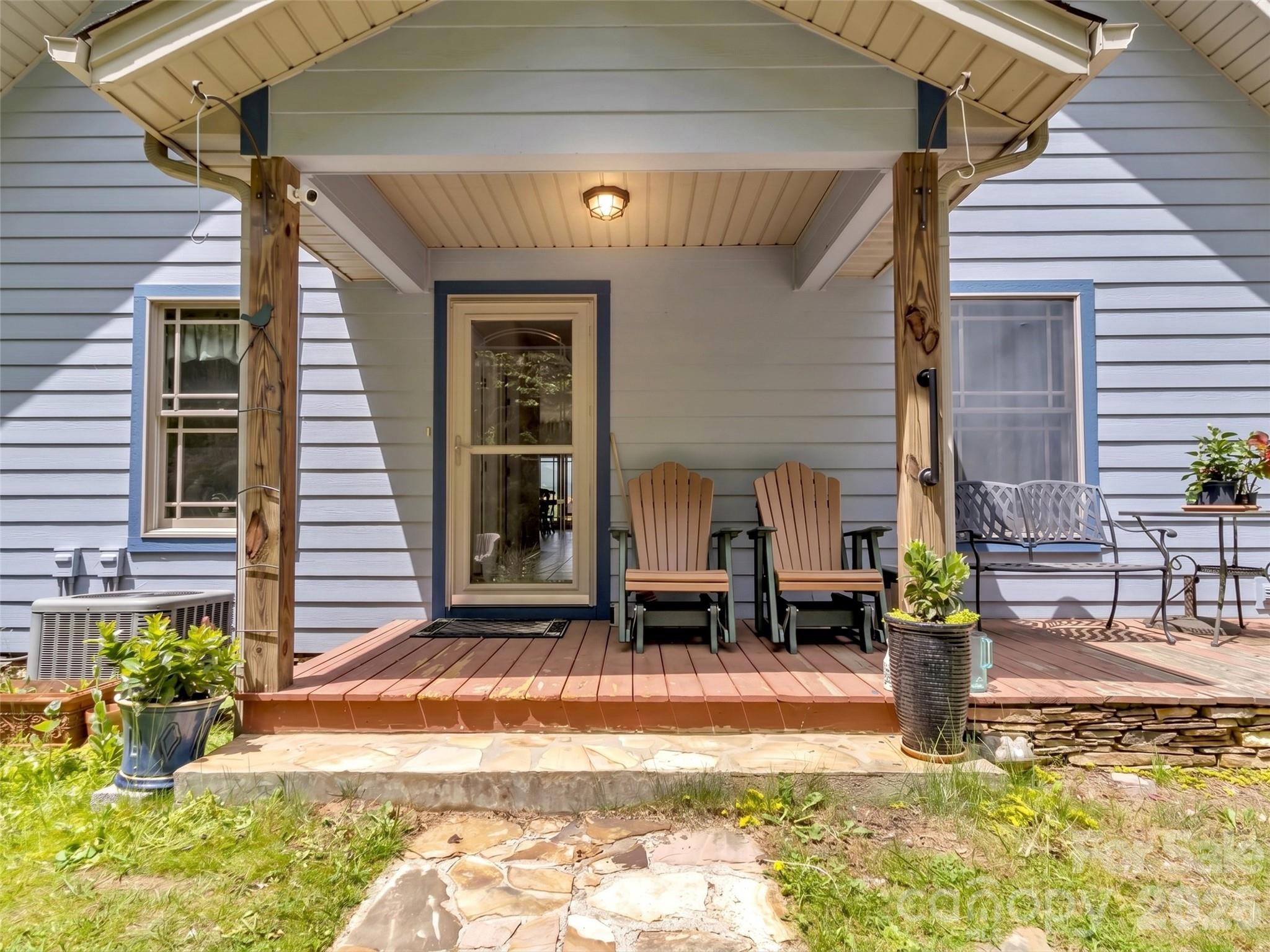 1592 Piney Hill Road Burnsville NC 28714